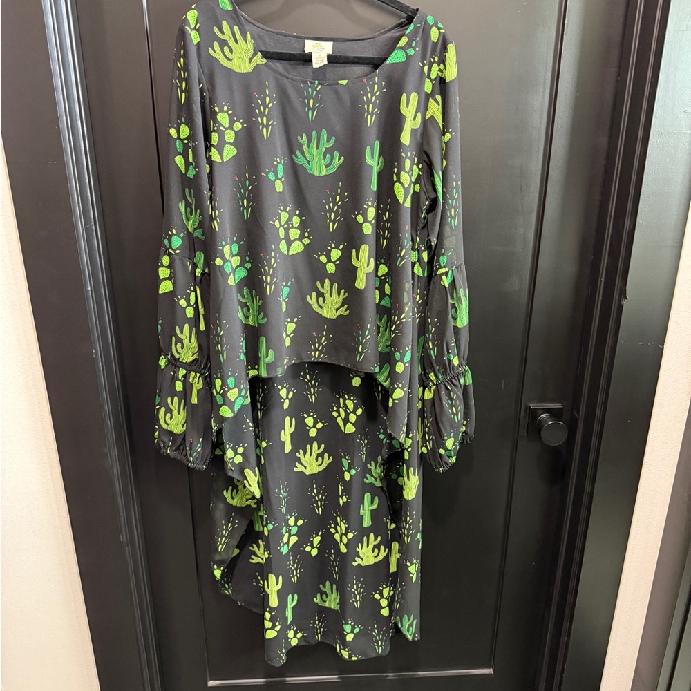 Black and Green Cactus Print high low tunic